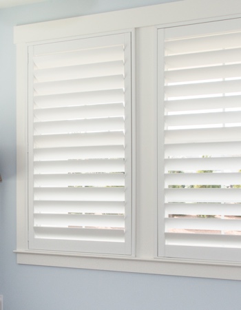 Plantation shutters with hidden tilt rods in Cleveland